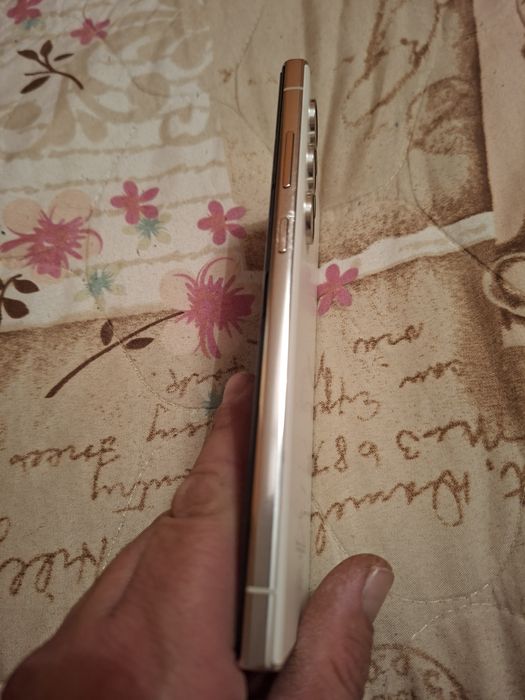 Продавам Samsung s23 ultra (като нов)256гб