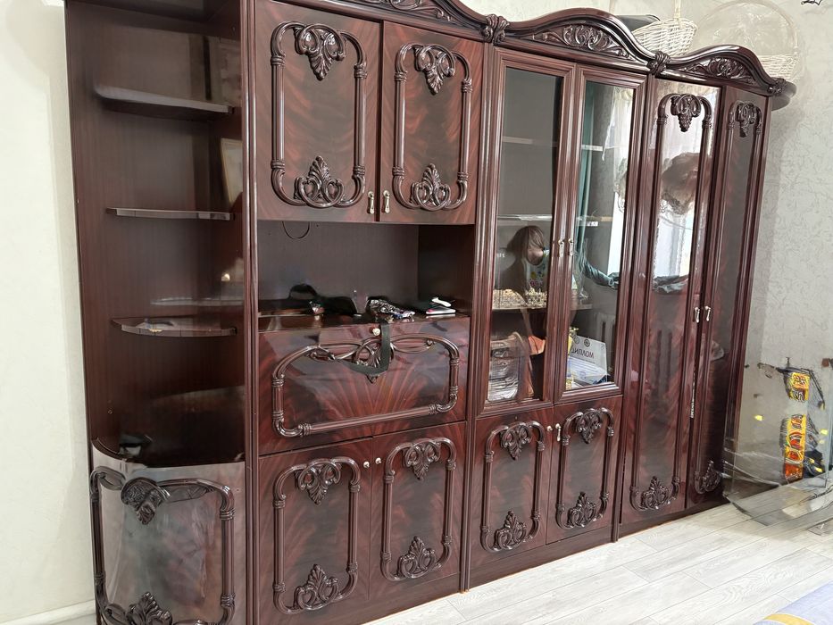 Срочно продается гостиная состояние хорошее, за 30000