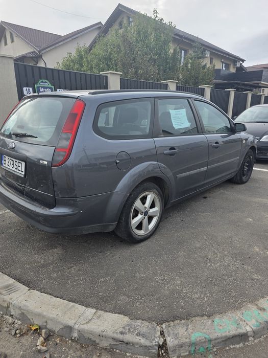 Vând Ford focus break