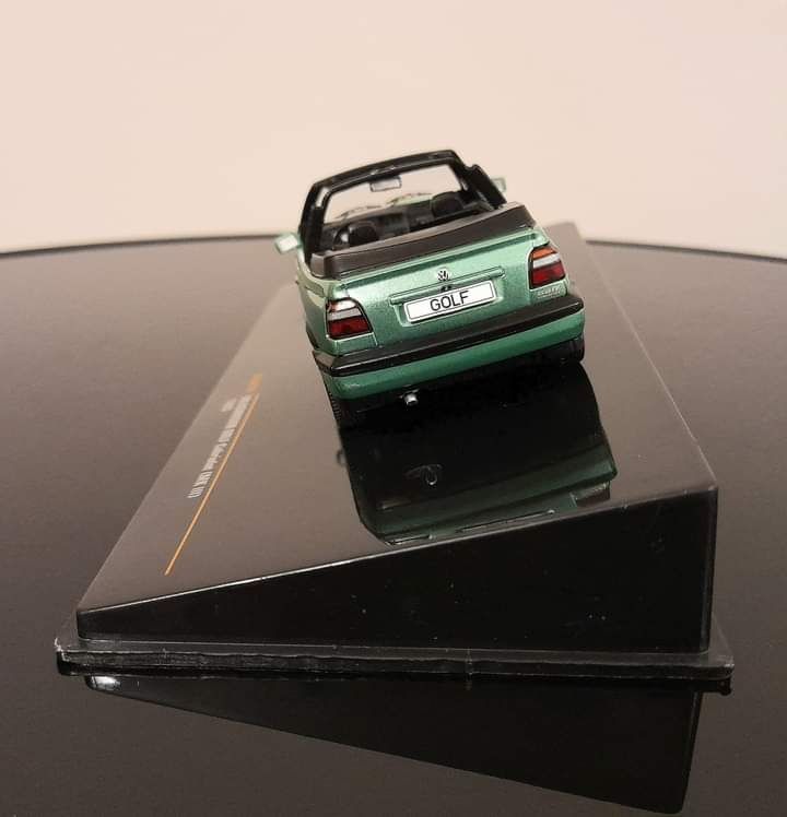 Volkswagen Golf Cabriolet (MK III) 1995 1:43 Ixo