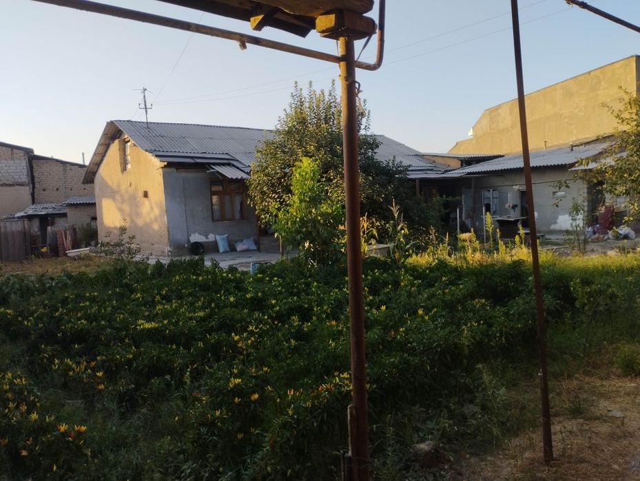 Uy sotiladi yer hisobida