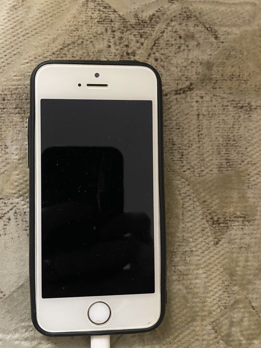 Айфон 5,состояние хорошее.