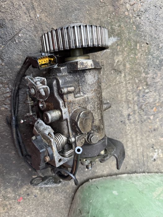 Pompa injectie renault kangoo 1,9 d lucas