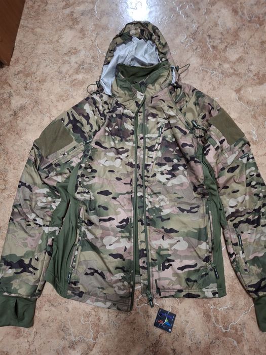Продам камуфляжную куртку
