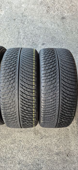 4 anvelope iarna ca si noi Michelin 255/40/21.Pretul este pe bucata.