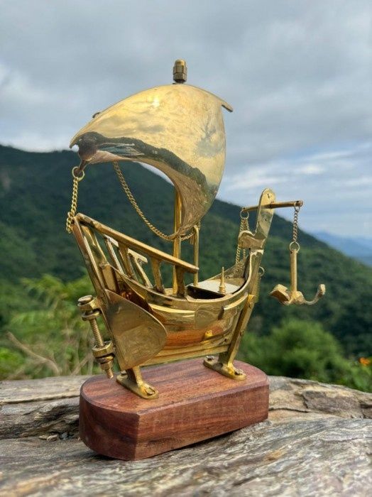 Superba macheta colectie din alama