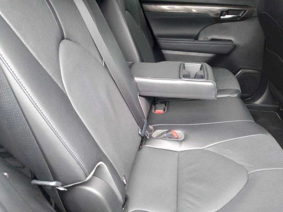 HIGHLANDER 2,5 Hybrid AWD Exclusive Pearly  11,2022