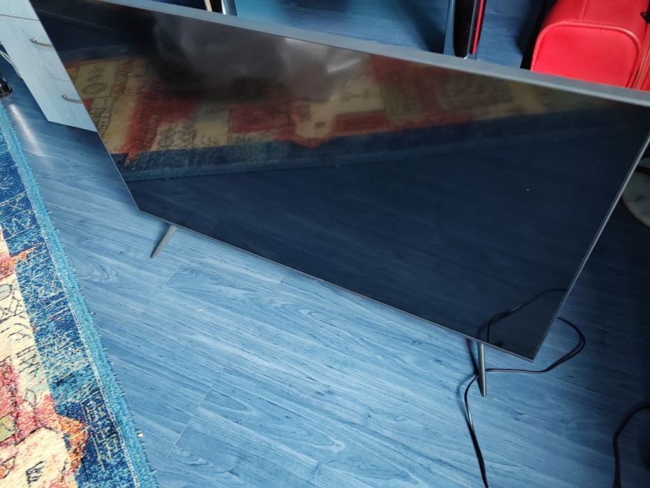 Samsung Smart UHD AU7100 108 cm