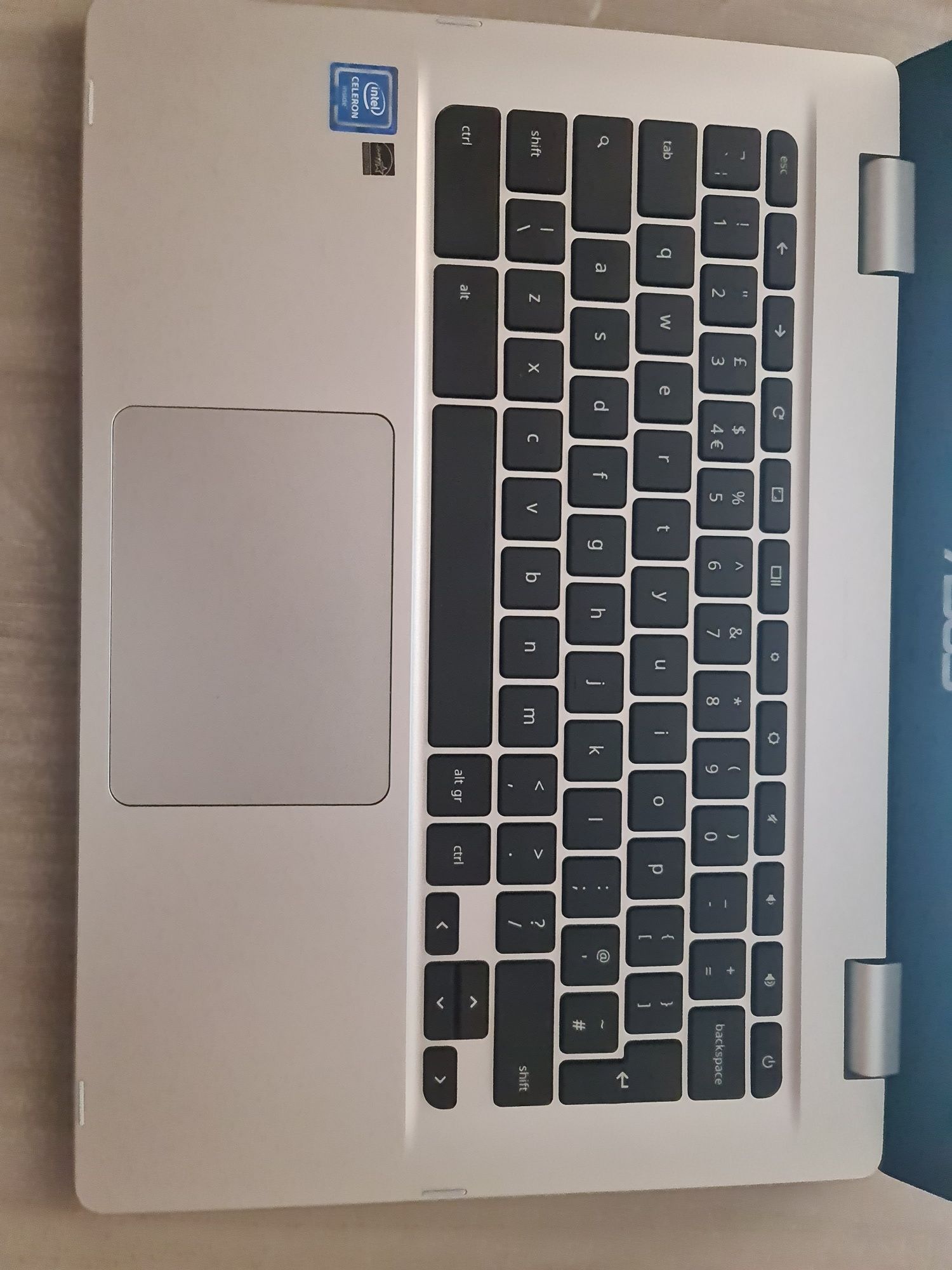 Laptop Asus chrome C424M