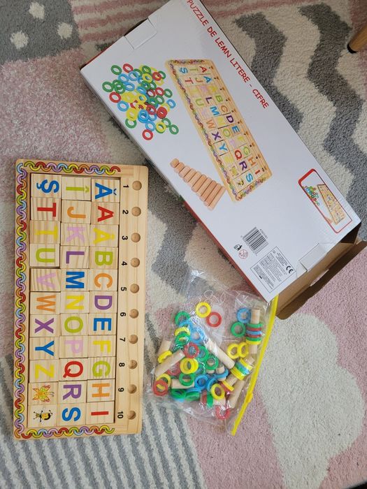 Puzzle din lemn cu ABC
