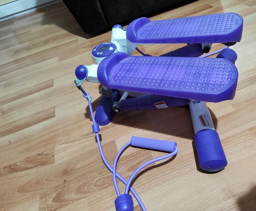 Stepper Reglabil cu Corzi – Nou, Neutilizat (Pret cumparare 200 de lei