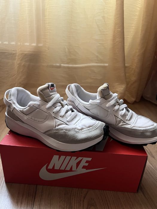 Дамски маратонки Nike Waffle Debut