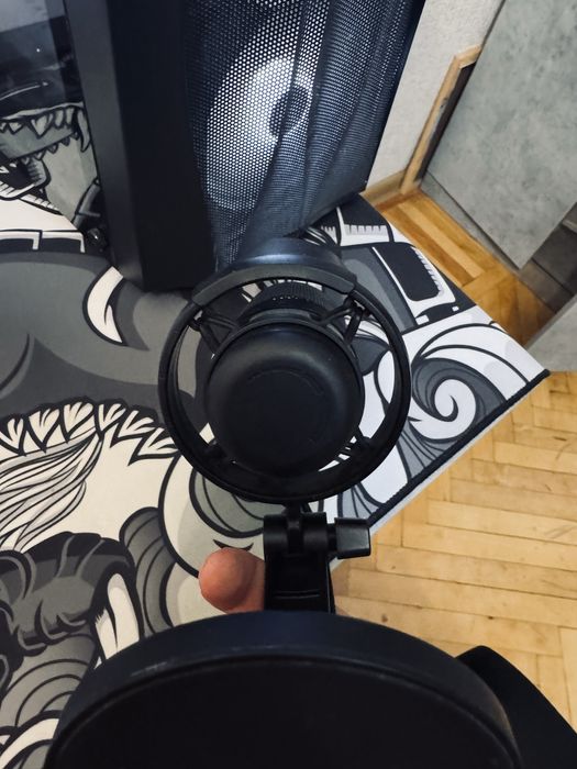 Продам микрофон студенчиский