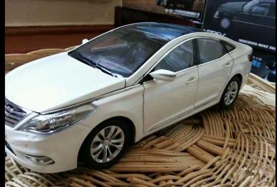 модель 1:18 HUNDAI AZERA