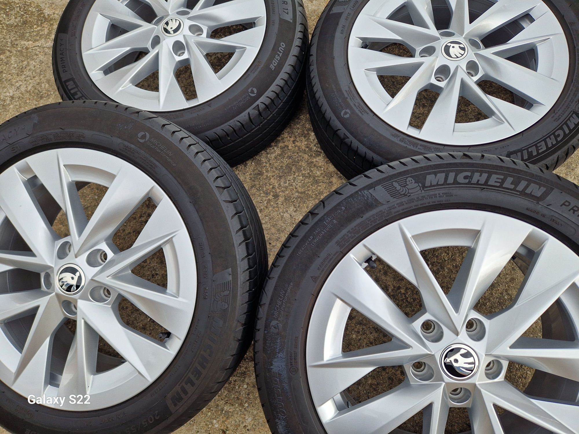 Jante Skoda Octavia 4 anvelope vara 205 55 17  Michelin