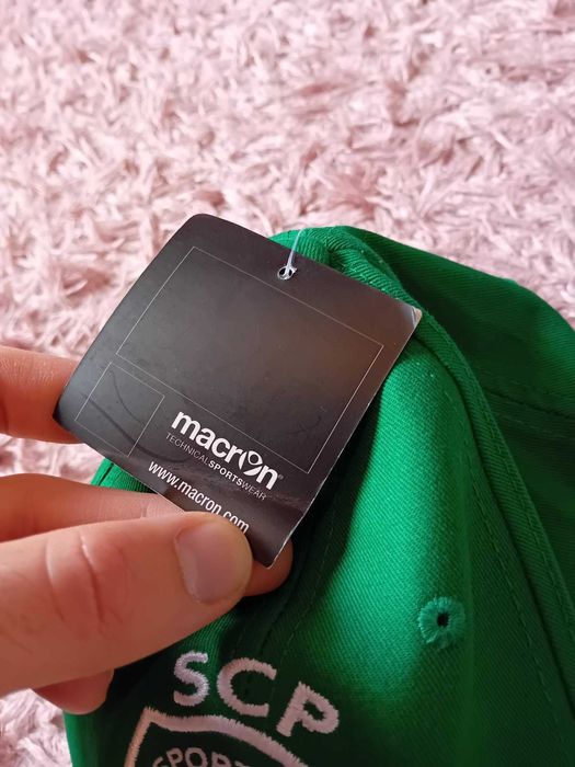 Чисто нова оригинална шапка на Спортинг Лисабон