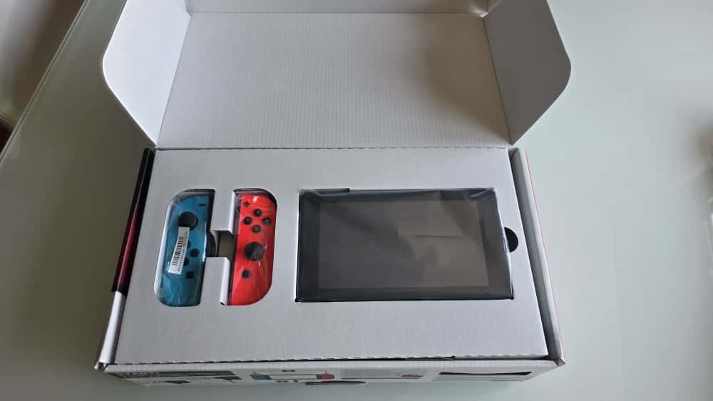 Nintendo Switch + husa , joy-con