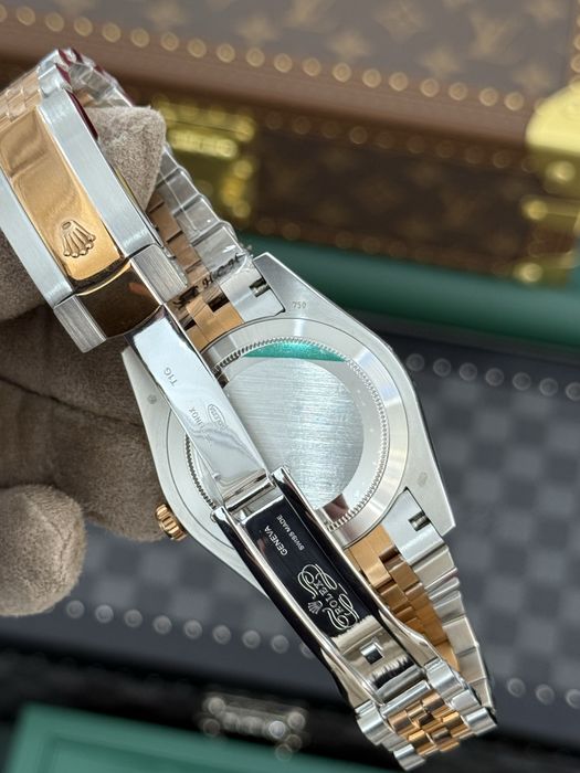 Rolex Date-Just 41mm Rose Gold