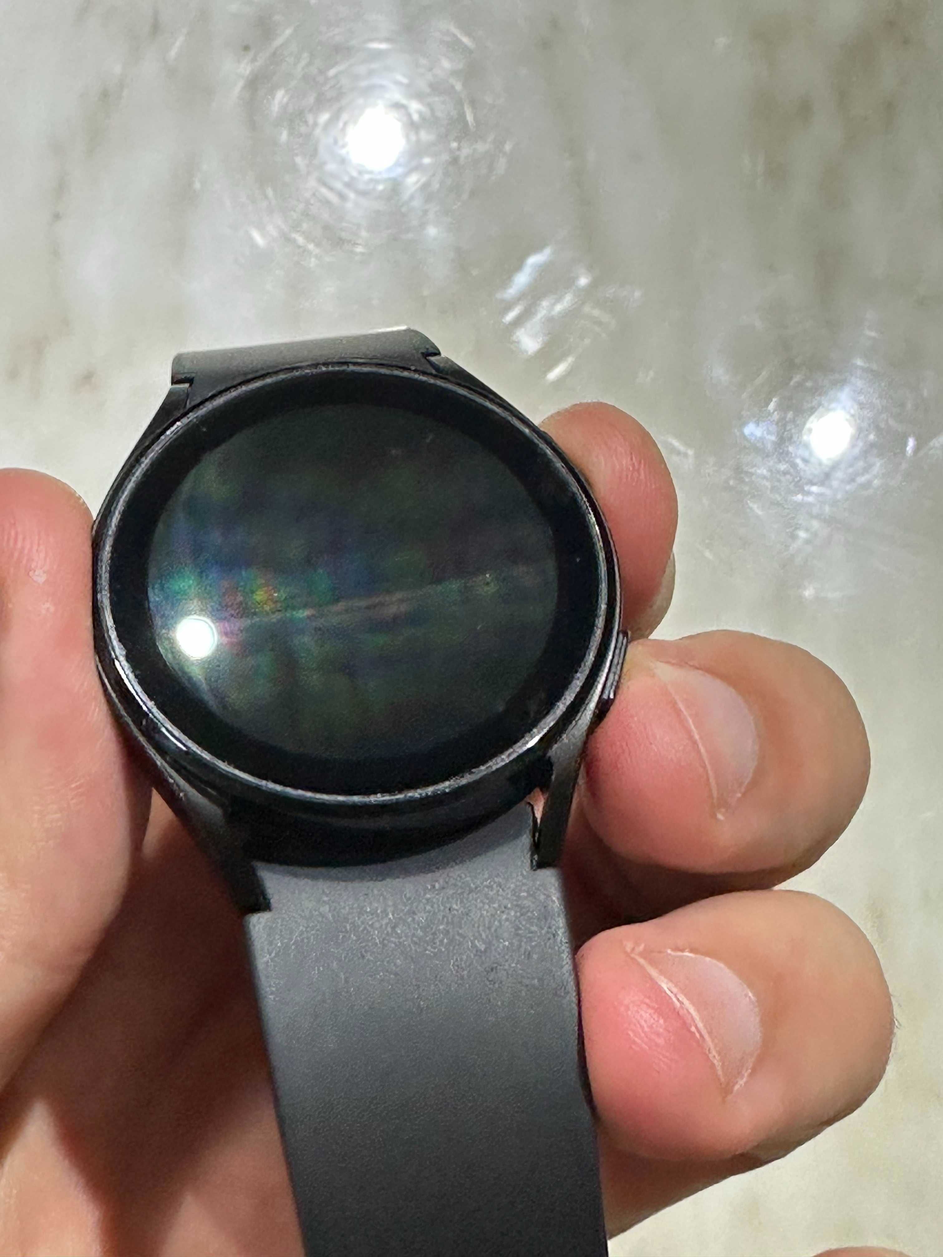 СРОЧНО!! Продам свои Galaxy Watch 4 40mm. Полный комплект
