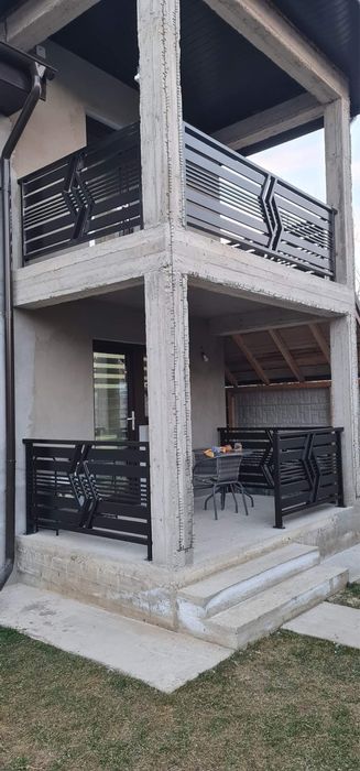 Porti,garduri, balustrade,,scari metalice, confecții metalice ,terase