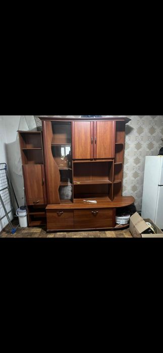 Продам горку в гостиную