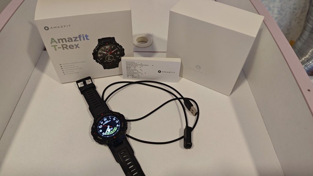 Смарт часовник Amazfit T-Rex