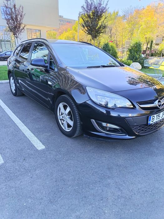 Opel astra J , sport tourer 2013
