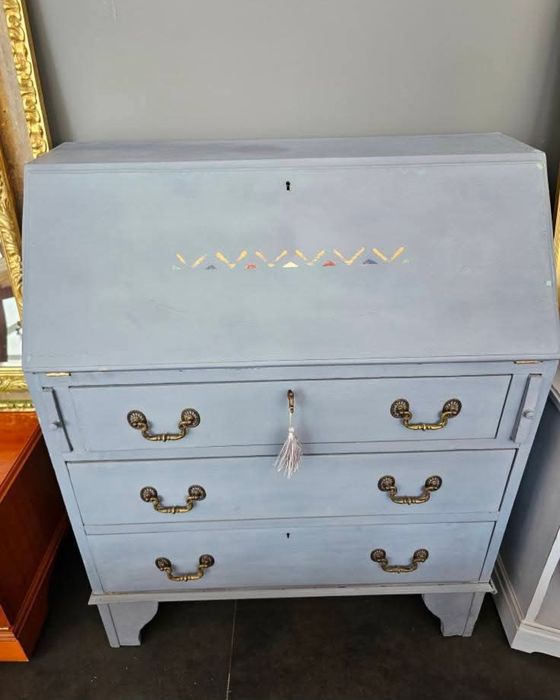 Винтидж писалище състарено в Рустик стил!