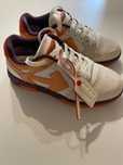 Off-White Slim Out of office