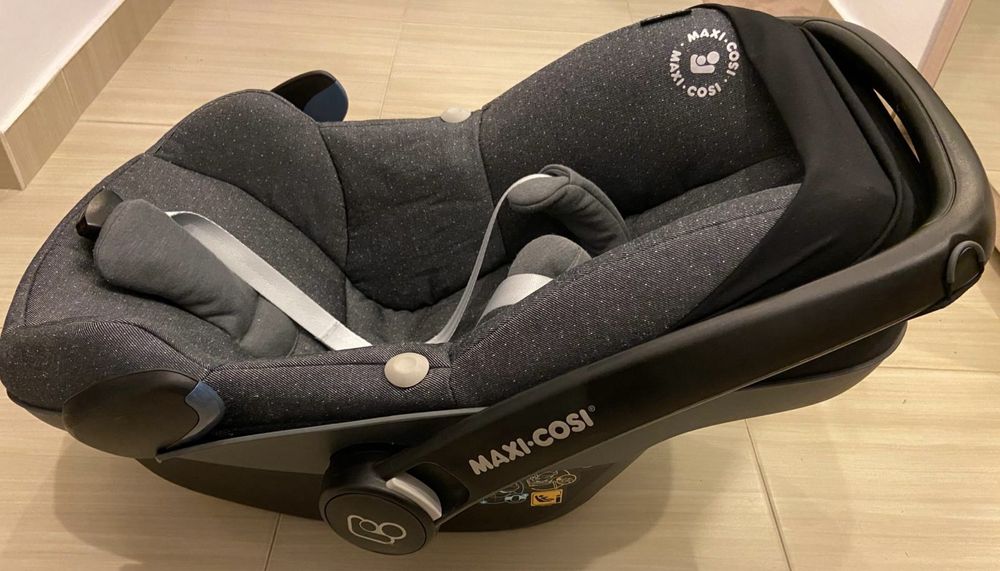 Scoica  + Baza IsoFix 2wayFix - Maxi Cosi Pebble Plus Graphite