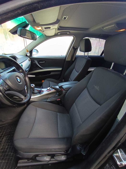 Vand sau schimb BMW E90 320 D din 2007