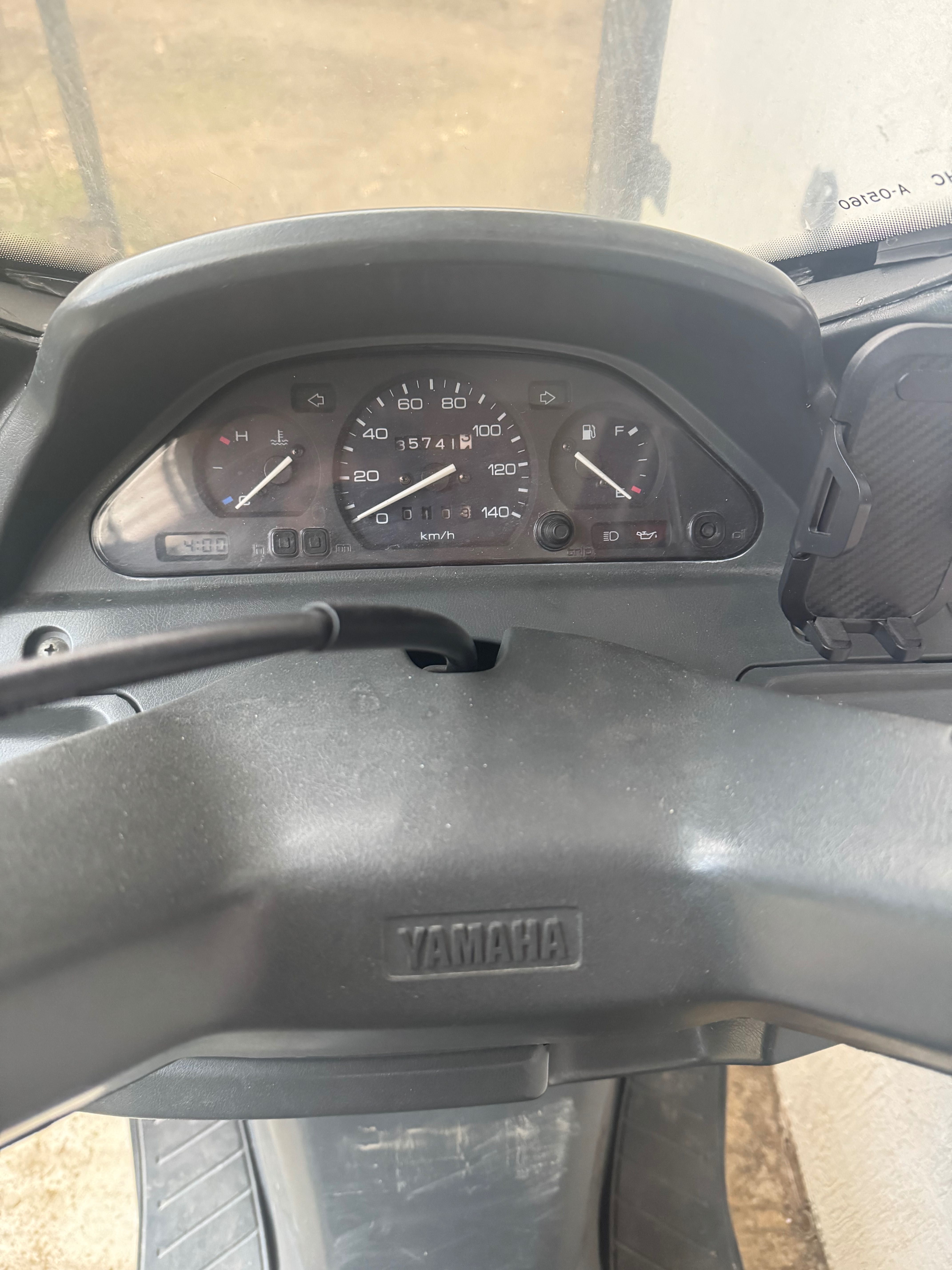 Vând motocicletă Yamaha majestic cu acte la zi