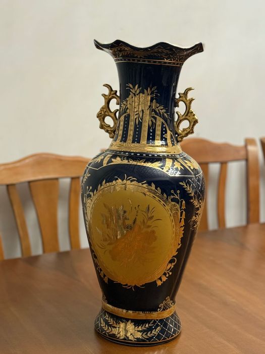 Ваза для интерьера дома