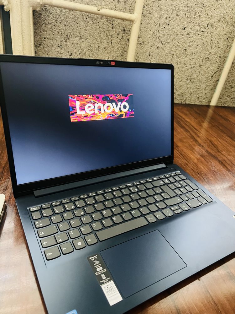 Lonovo Ofis va Studentlar uchun idial Noutbook