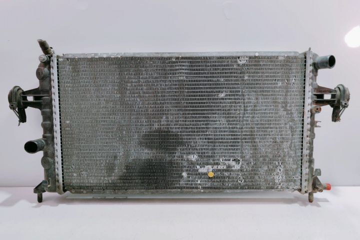 Radiator Racire Apa Behr 90570732EA Opel Astra G