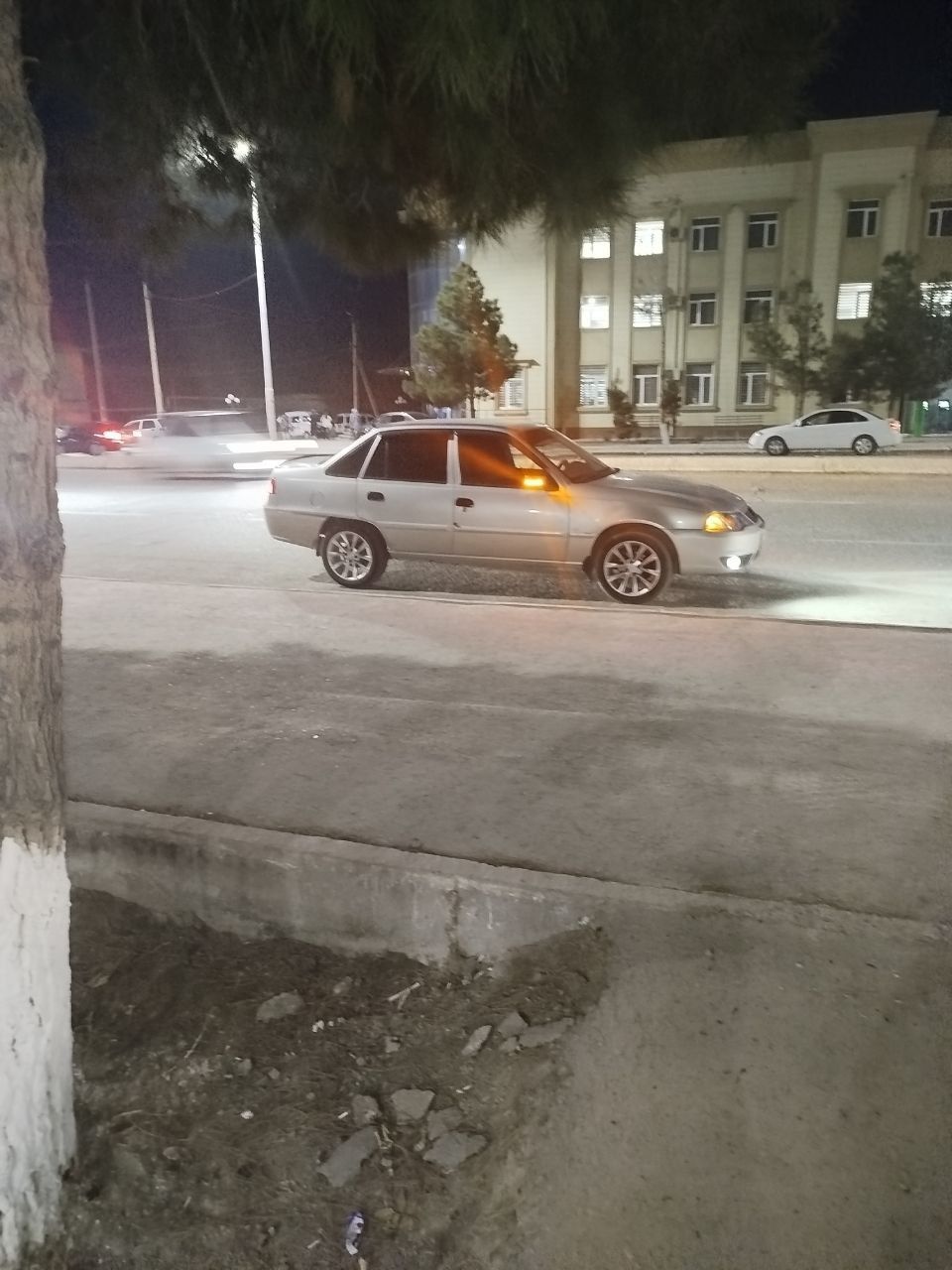 Vikupga Nexia2 1.6 beriladi