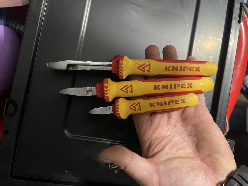 3 sficuri knipex