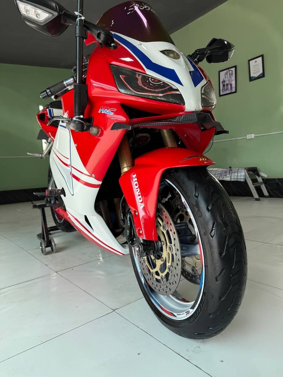 HONDA CBR 600 RR сотилади