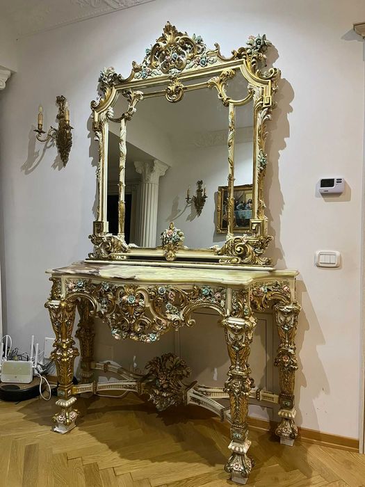 Consolă în stil venețian