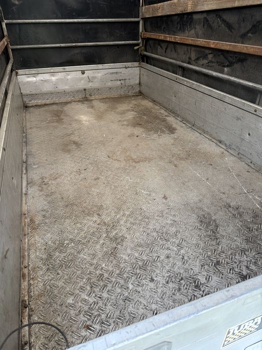 Remorca cu prelata saris 1300 kg