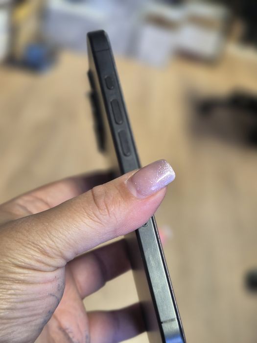 IPhone 15 pro black titan - отлично състояние