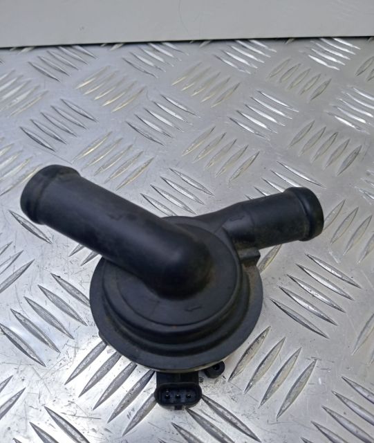 Pompa recirculare apa 03l965561A Audi A4 B8/8K