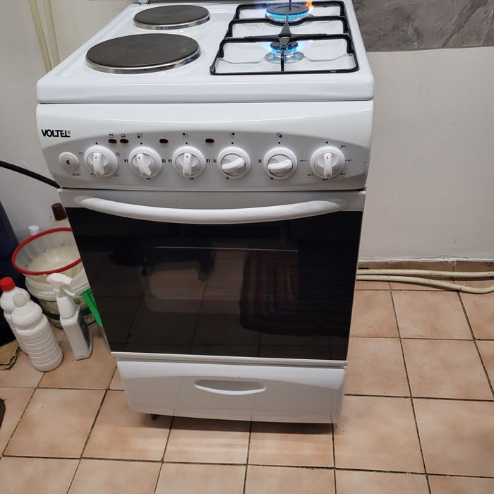 Нова печка с газ.