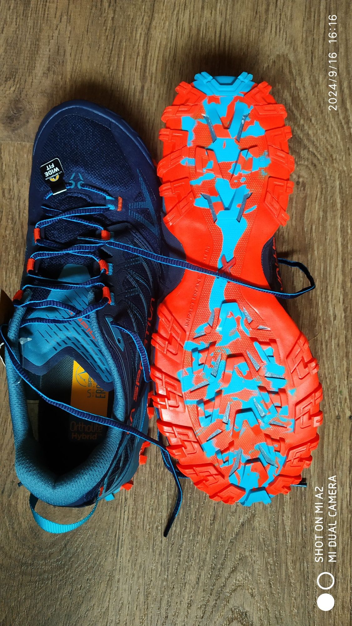 La Sportiva Bushido 3 Wide Deep Sea/Cherry Tomato