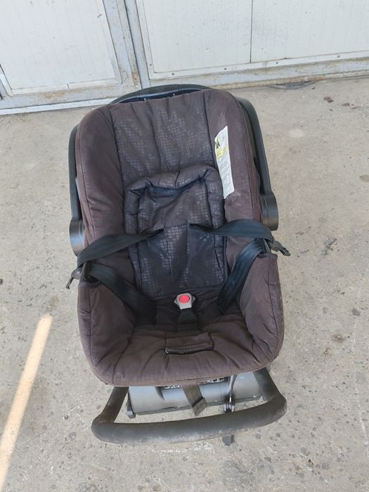 Scaun auto Axkid pentru bebeluși, cu bază ISOFIX  stare utilizat