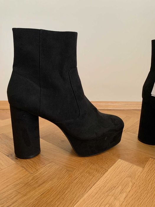 Черни високи Боти / Ботуши Бершка