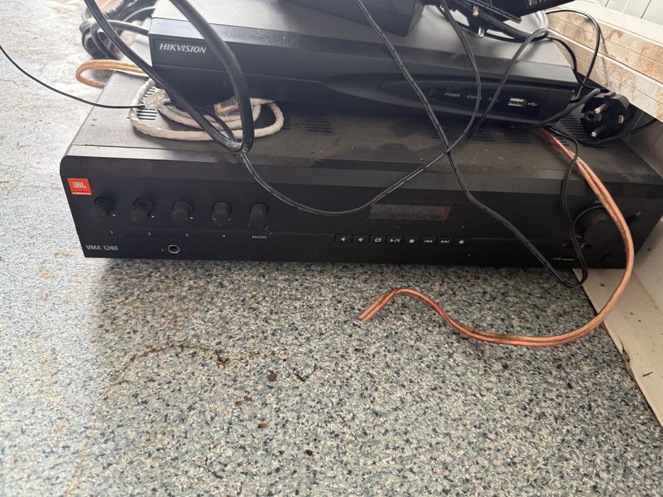 4 Boxe exterior KEF Ventrua 5T + statie JBL VMA 1240