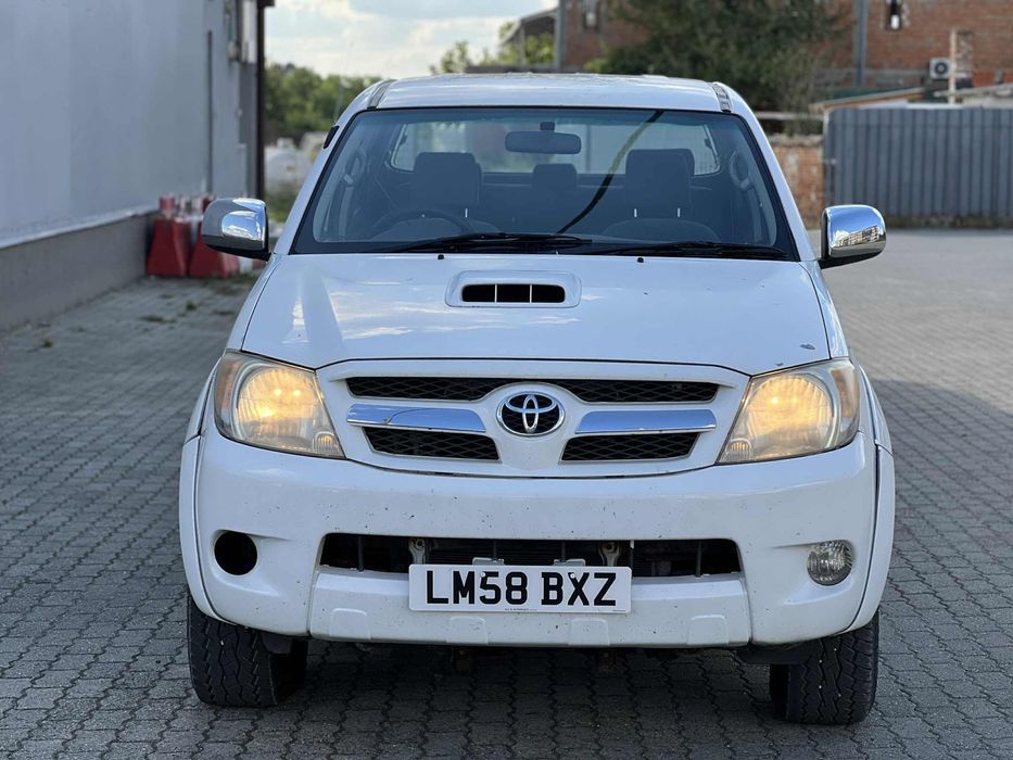 Toyota hilux 2.5D4D 4x4 2009 blocaj  de sateliti