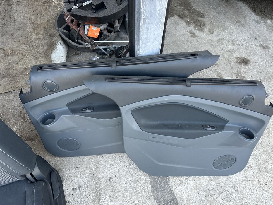 Салон за Ford Grand C Max след 2010г.!