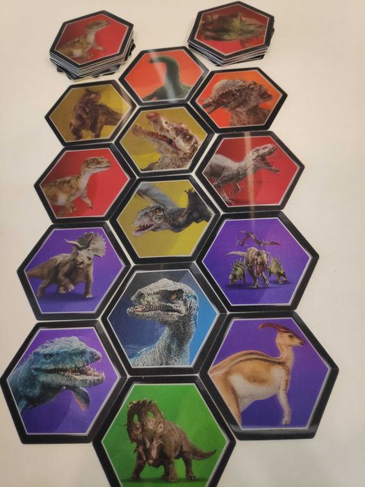 Dinozauri - figurine și cartonașe lenticulare